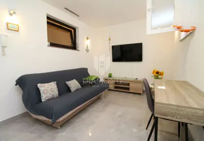 Apartment 37 m², Malinska - Terrasse und Grill - 2