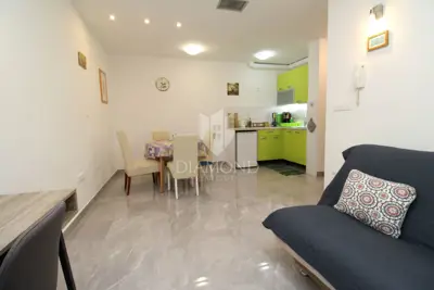 Apartment 37 m², Malinska - Terrasse und Grill - 5