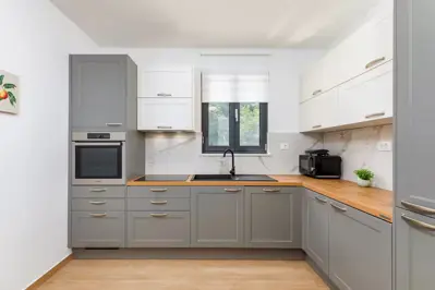 Kuća 170 m², Medulin - bazen i 550 m do mora - 16