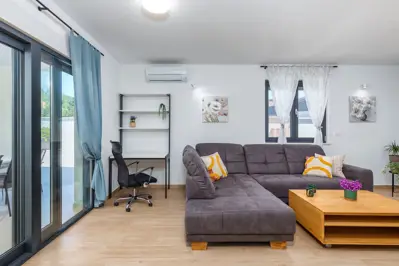 Kuća 170 m², Medulin - bazen i 550 m do mora - 12