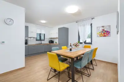 Kuća 170 m², Medulin - bazen i 550 m do mora - 15
