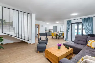 Kuća 170 m², Medulin - bazen i 550 m do mora - 13