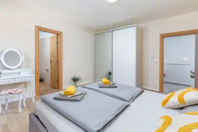 Kuća 170 m², Medulin - bazen i 550 m do mora - 21