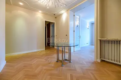 Stan 160 m², Donji grad, pogled na katedralu - 9