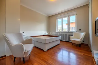Stan 160 m², Donji grad, pogled na katedralu - 16
