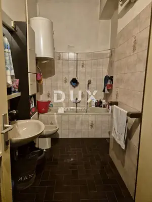Wohnung 97,5 m², Rijeka Centar - 3 Zimmer, hohe Decken - 9
