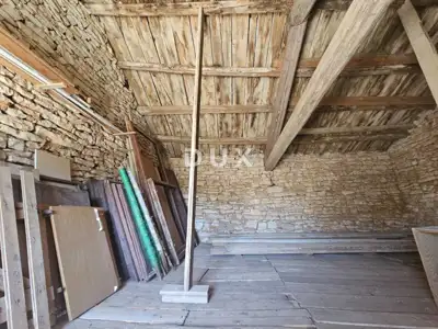 Steinhaus 55 m², Divšići - zur Renovierung - 2