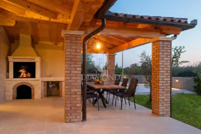 Haus zum Kauf in Marčana, 280 m² - 4