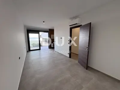 ZADAR, KOŽINO - Unique penthouse 100 meters from the beach with a spectacular sea view - 15