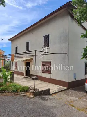 Kamena kuća 260 m², Malinska, 1300 m² okućnice