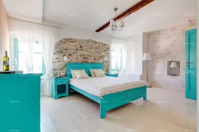 Hotel 500 m², Fažana - old town center and sea view - 10