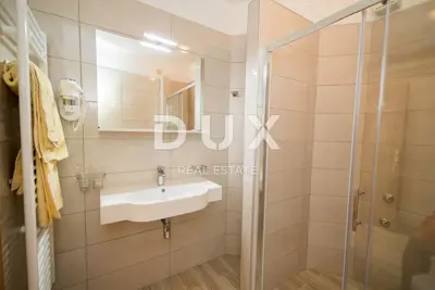 Hotel 1,800 m², Selce - 45 m from the sea - 18