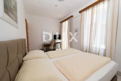 Hotel 1,800 m², Selce - 45 m from the sea - 15