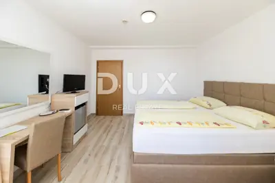 Hotel 1,800 m², Selce - 45 m from the sea - 12