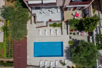 Apartmanska kuća s bazenom! Blizina mora i plaže! Peroj. - 4