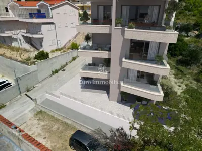 Tučepi - villa in a new development with 4 apartments - 5