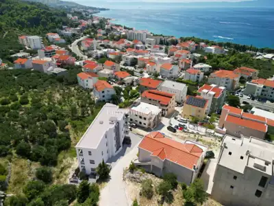 Tučepi - villa in a new development with 4 apartments - 9