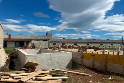 Građevinsko zemljište 400 m², Kanfanar - dozvola i započeta gradnja - 4