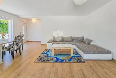 Kuća 135 m², Novigrad - bazen i okućnica - 6