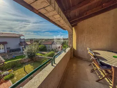 Novigrad, surroundings, house with business potential! - 5