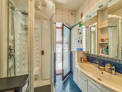 Novigrad, surroundings, house with business potential! - 11