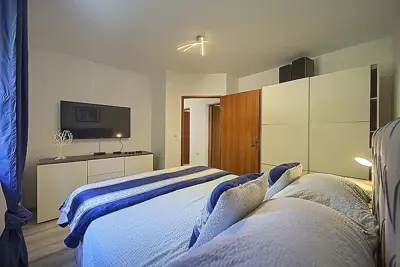 Haus in hervorragender Lage, Ližnjan, Valtura - 16