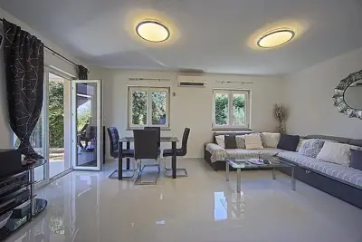 Haus in hervorragender Lage, Ližnjan, Valtura - 21