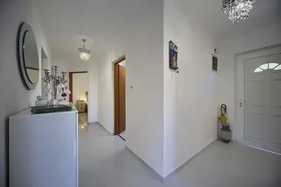 Haus in hervorragender Lage, Ližnjan, Valtura - 19