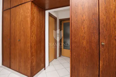 Wohnung 68 m², Krimeja - 2 Zimmer und Loggia mit Meerblick - 8