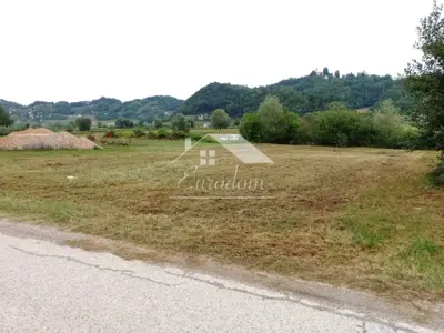 Grundstück 1.125 m², Dubrovčan - Bauland und eben