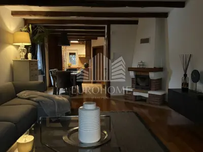 2350€/m2 Potpuno namješten stan na tri etaže 201 m² - Veliko Polje - - 4