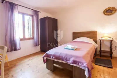 House 122 m², Marčana - quiet location near the center - 14