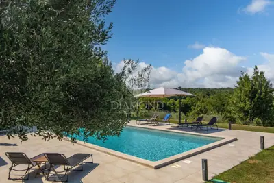 Vila 2459 m², Labin - panoramski pogled i bazen - 4