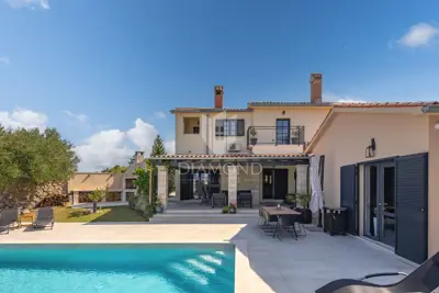 Vila 2459 m², Labin - panoramski pogled i bazen - 3