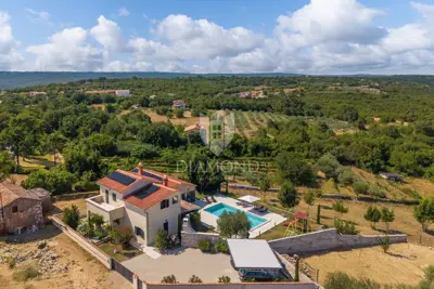 Vila 2459 m², Labin - panoramski pogled i bazen - 7