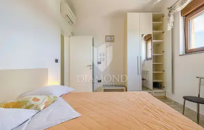 Kuća 330 m², Šišan - bazen i 5 parkirnih mjesta - 16