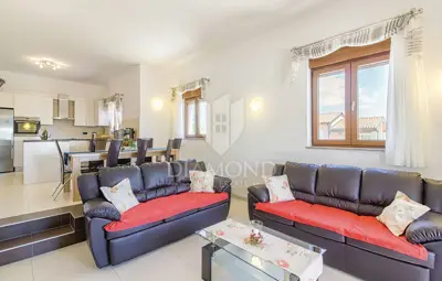Kuća 330 m², Šišan - bazen i 5 parkirnih mjesta - 5