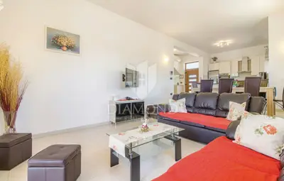 Kuća 330 m², Šišan - bazen i 5 parkirnih mjesta - 7