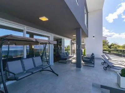 Haus zum Kauf in Novi Vinodolski, 280 m² - 10