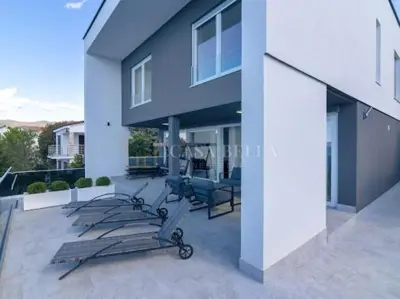 Haus zum Kauf in Novi Vinodolski, 280 m² - 6
