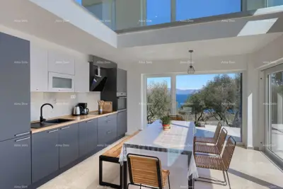 Villa 200 m², Labin Presika - beheizter Pool und Sonnenterrasse - 9