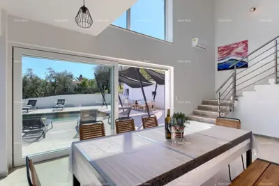 Villa 200 m², Labin Presika - beheizter Pool und Sonnenterrasse - 10