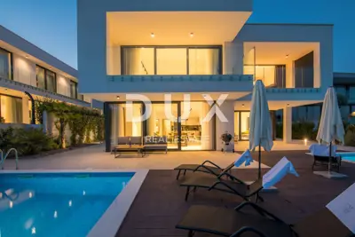 Villa 269 m², Veprinac - panoramic sea view - 4