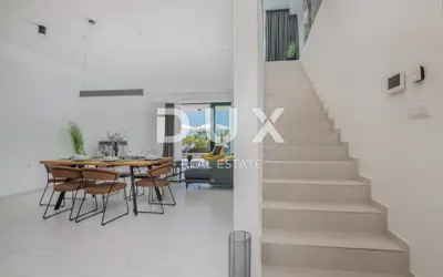 Villa 269 m², Veprinac - panoramic sea view - 9