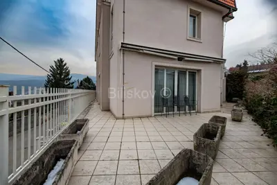 Haus 176 m², Šestine, Panoramablick und Garten - 11