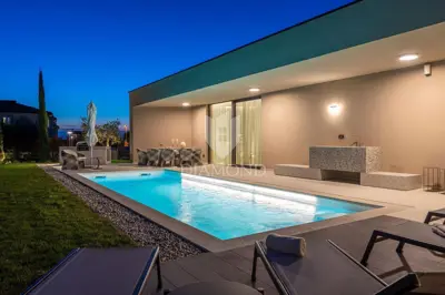 Poreč, Exclusive smart home villa with open views - 16
