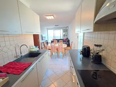 Stan 90 m², Sućidar, Split - 3 spavaće sobe i 2 lođe - 2