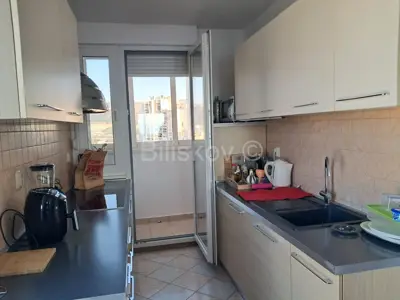 Stan 90 m², Sućidar, Split - 3 spavaće sobe i 2 lođe - 3