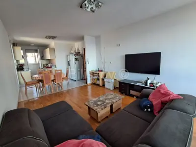 Stan 90 m², Sućidar, Split - 3 spavaće sobe i 2 lođe