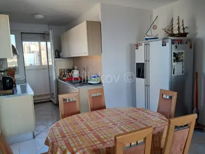 Stan 90 m², Sućidar, Split - 3 spavaće sobe i 2 lođe - 4